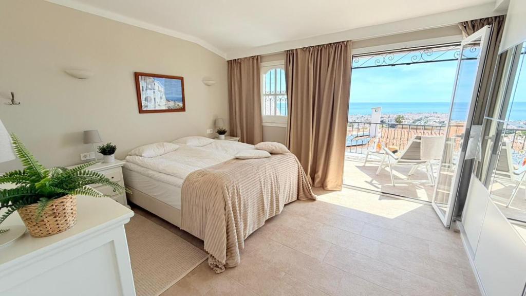 Lovely townhouse, several terraces, garden, pool - 5