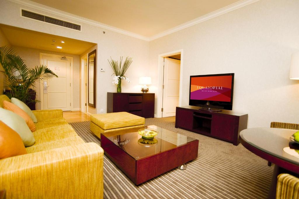Shared lounge/TV area