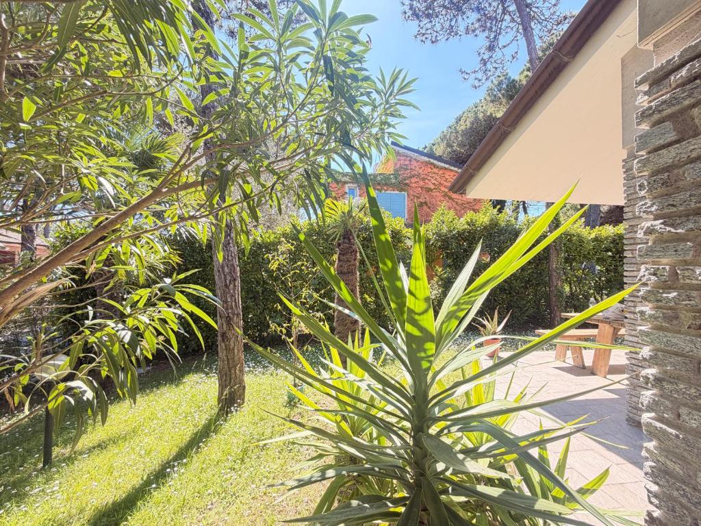 Villa Riviera by the Sea - 4