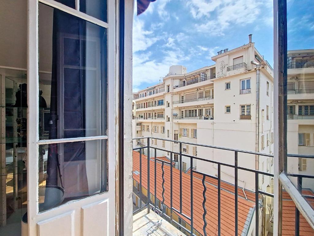 Nestor&Jeeves - COSY BUFFA - Central - Close sea - 2