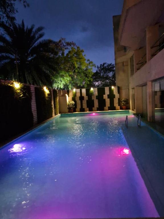 Swimming pool