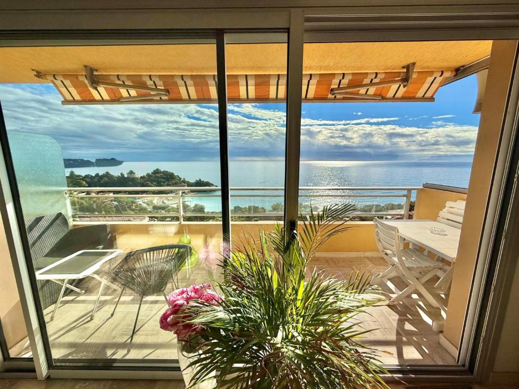 MONACO - FANTASTIC Apartment and Sea View -1 bedroom 80m2 - 4