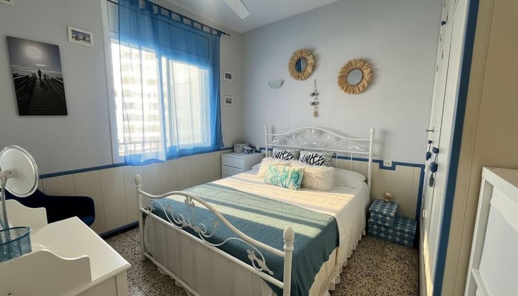 Apartamento con Vistas al Canal y Terraza Roses - 5