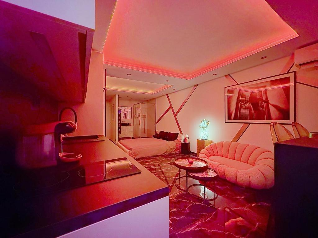 Studio luxe L'Aphrodite C49 avec terrasse vue mer au village naturiste Héliopolis - 3