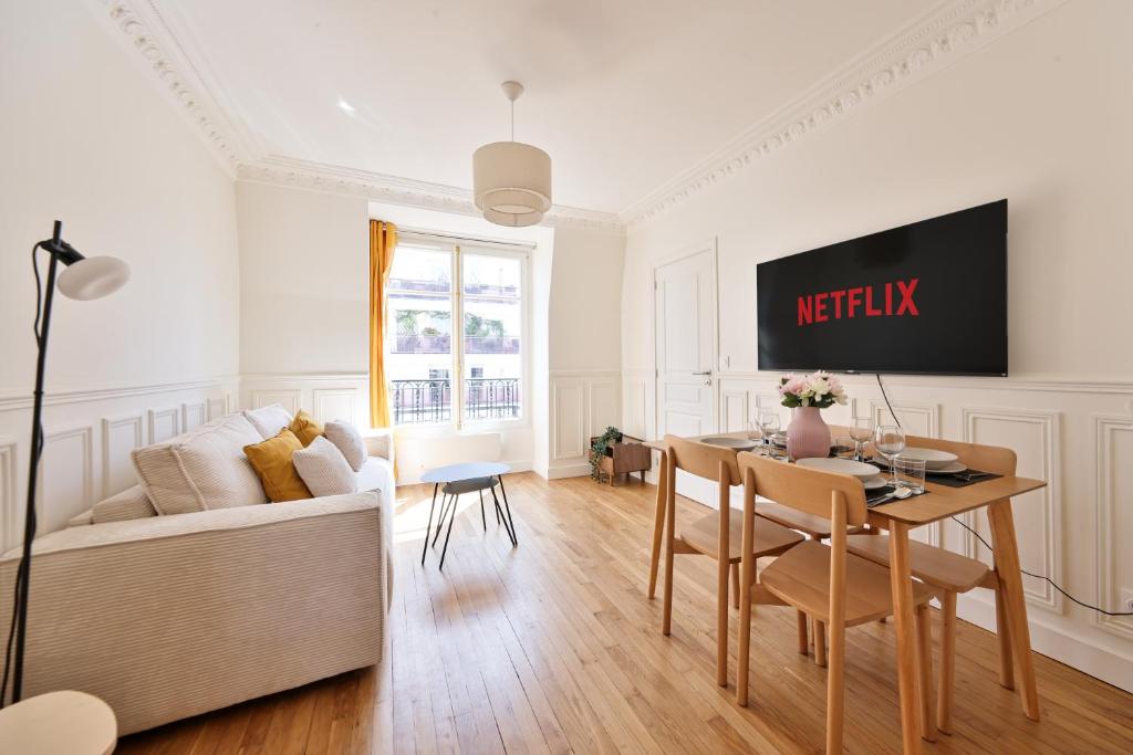 Chic Elegant 1BR in Montmartre Paris 18 District - 1