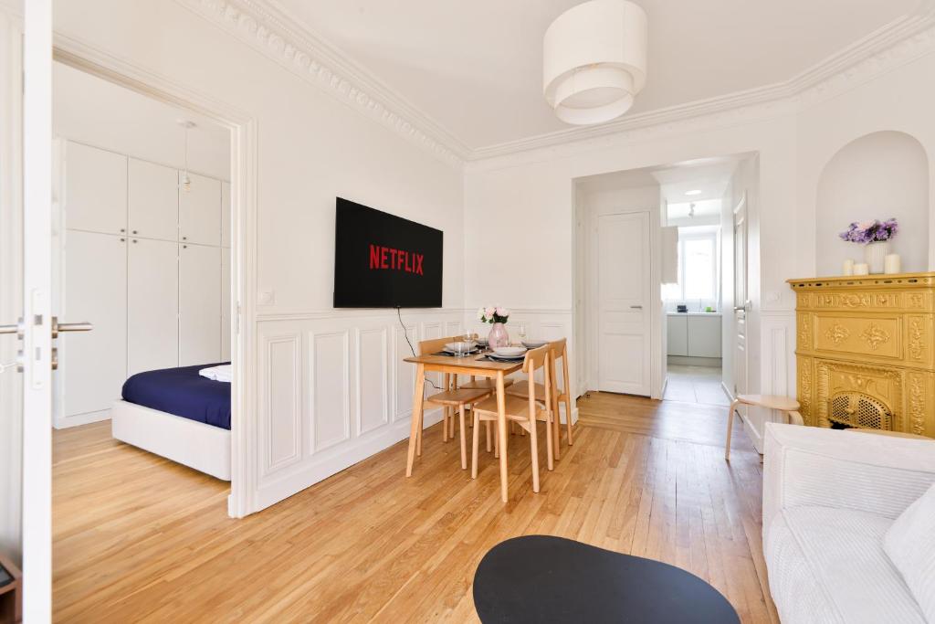 Chic Elegant 1BR in Montmartre Paris 18 District - 2