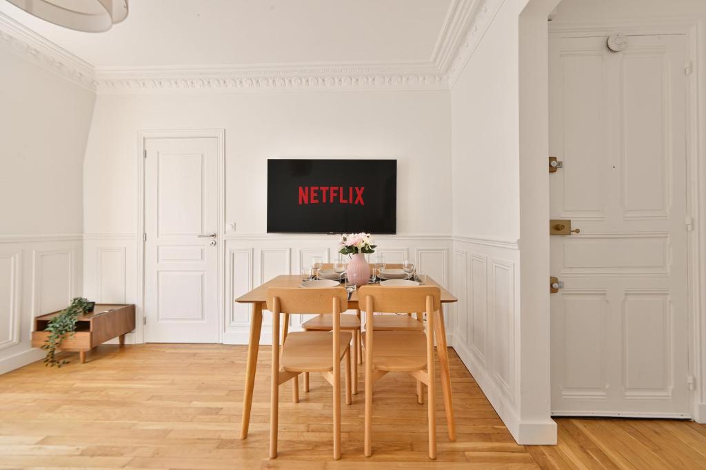 Chic Elegant 1BR in Montmartre Paris 18 District - 3