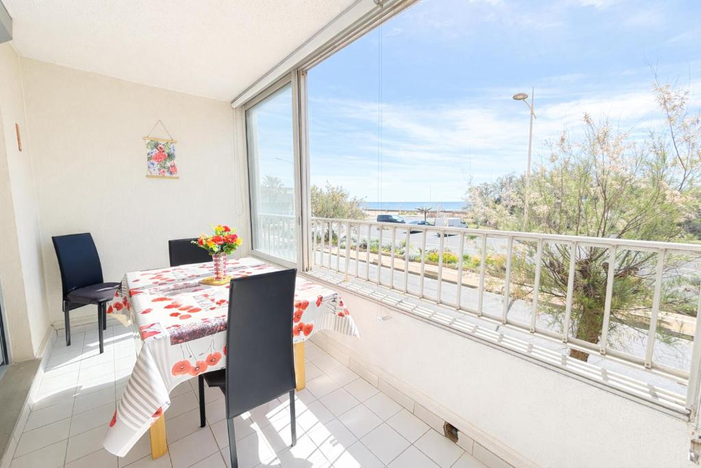 APPARTEMENT AVEC PARKING VUE MER POUR 2 personnes - 1