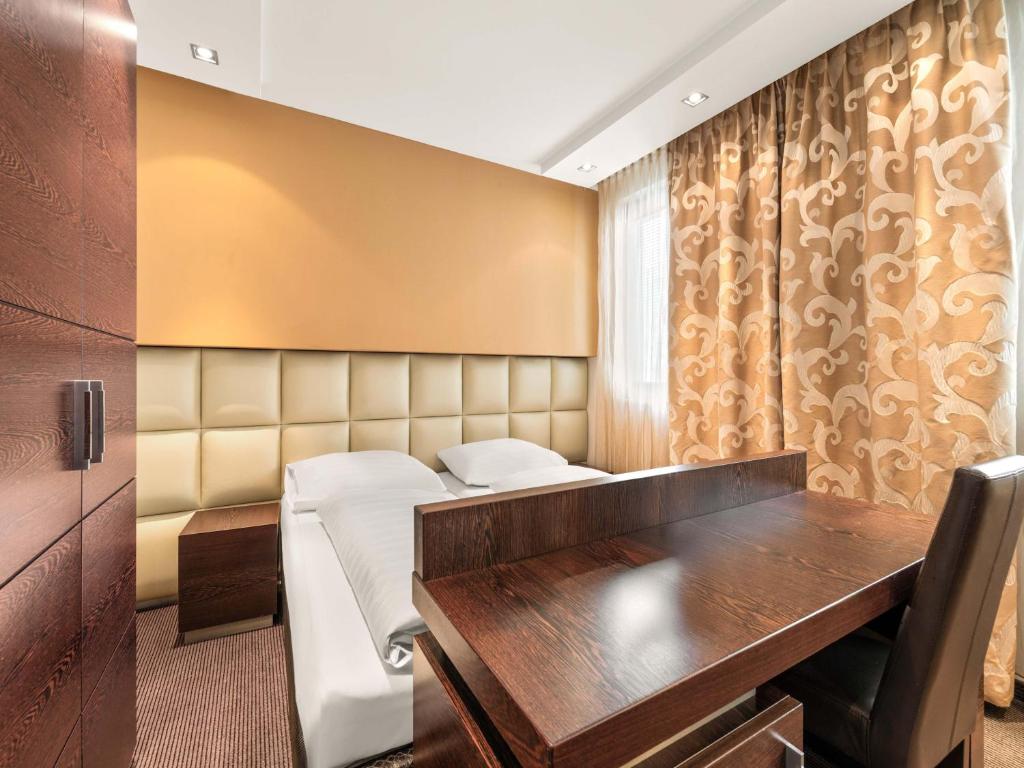 B&B HOTEL Linz City-Ost - 4