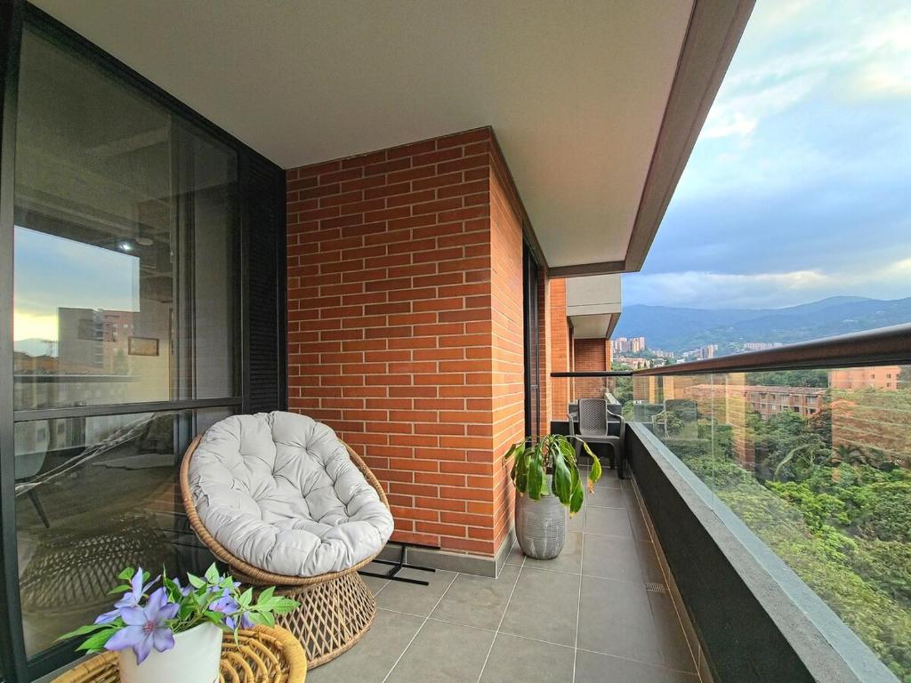 2 Bed Loft in Poblado Envigado Border with Full Amenities - 2