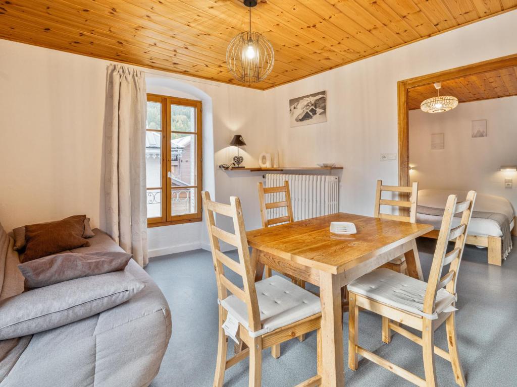Charmant 2 pièces avec Balcon & Parking à 300m des Pistes - Piscine, Wi-Fi et Jardin - FR-1-762-13 - 1
