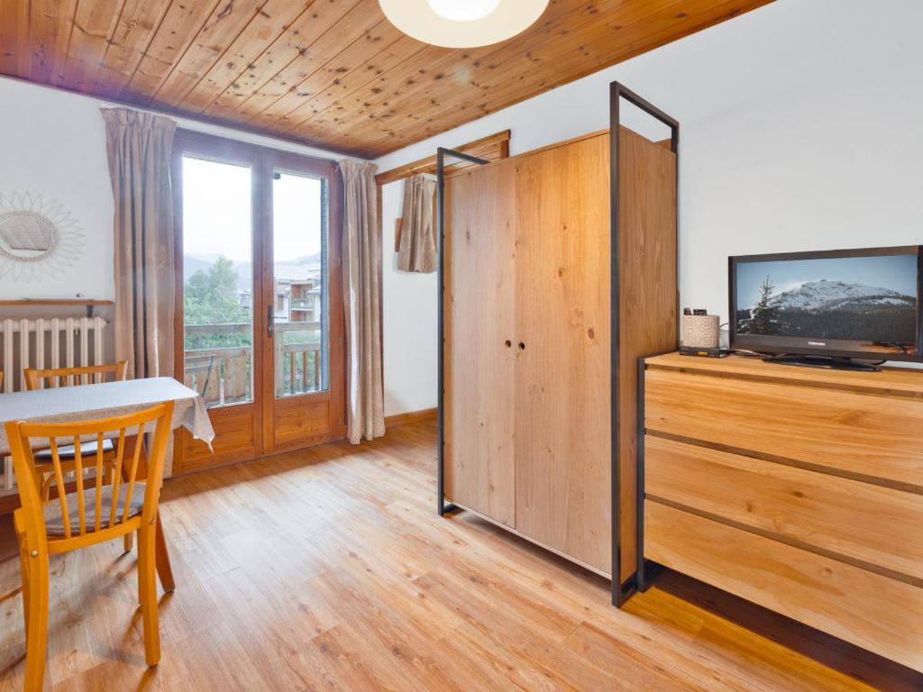 Studio cosy avec balcon et piscine à Serre Chevalier, à 300m des pistes - FR-1-762-11 - 2