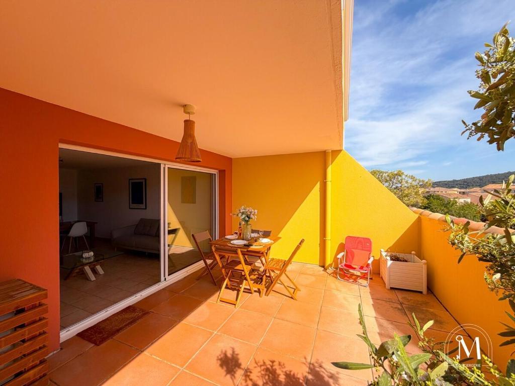 Spacieux T3 avec terrasse et parking à Sanary - 2