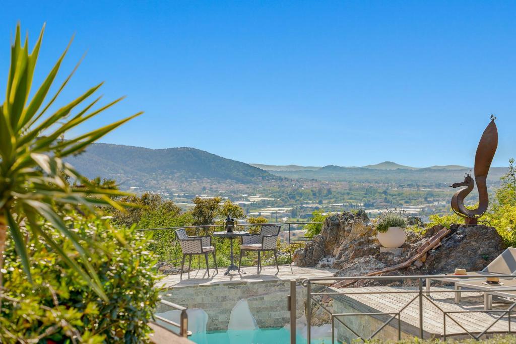 Piscine privée - Vue panoramique - Calme - 8 Personnes - 2