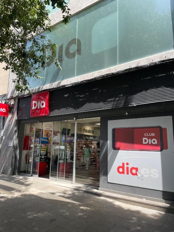 Apartamento de 2 dormitorios con terraza - 2