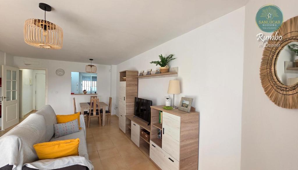Rumbo al Levante by Sanlúcar Housing - 5