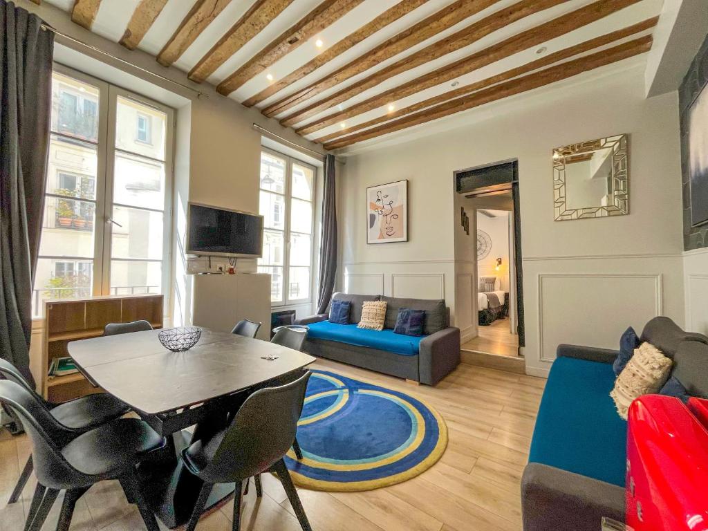 UrbanFlat 44 - Apartment in center of Paris - 1