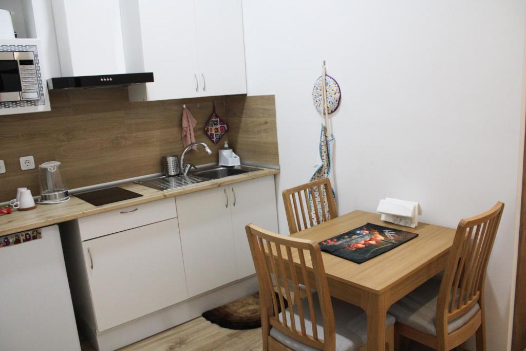 Newly Established Room in Gran Vía, Heart of Madrid - 4