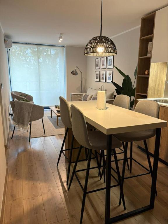 Dayli and Short Home Rental - 1