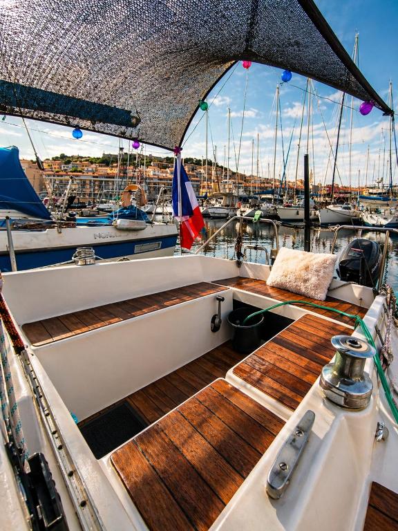 Nuit Insolite à bord d'un Voilier Sète Vieux Port - 4