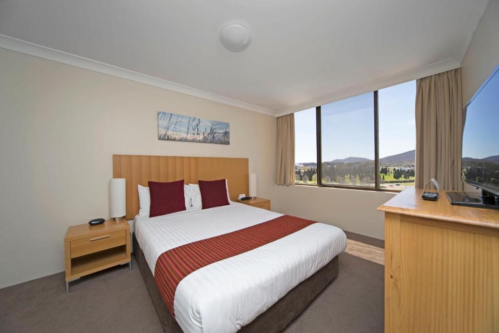 BreakFree Capital Tower Apartments