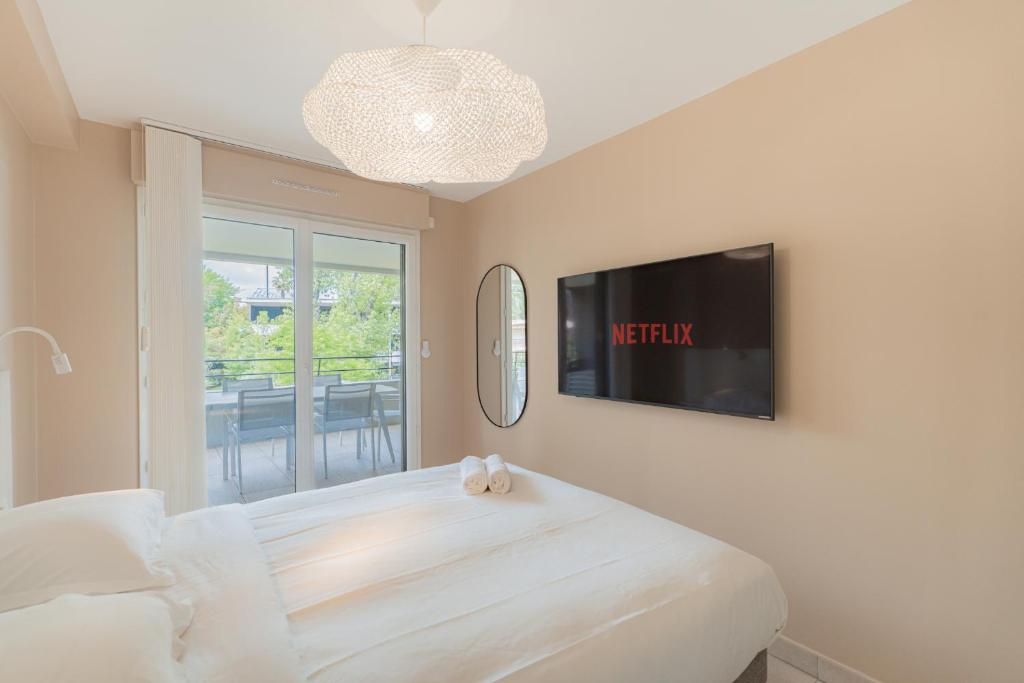 Wonderful 2BR - pool and sea - parking - 3