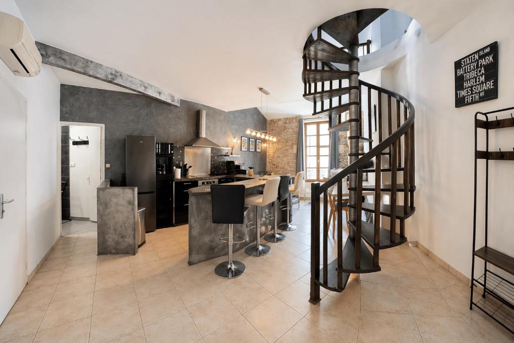 Apartment in the heart of Nîmes' historic center - 3
