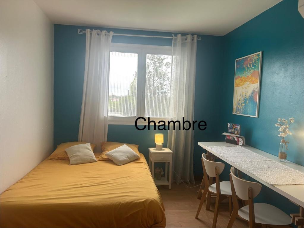 Chambre ou Studio dans Maison avec piscine - 5
