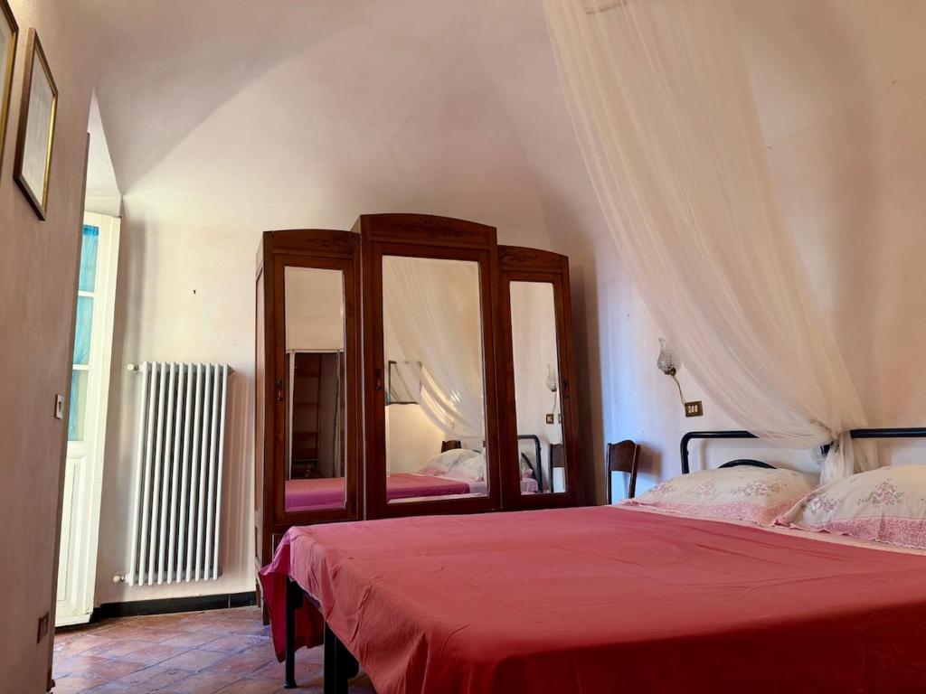HOST4U - ex Archbishop's House & Terrace, Imperia - 4