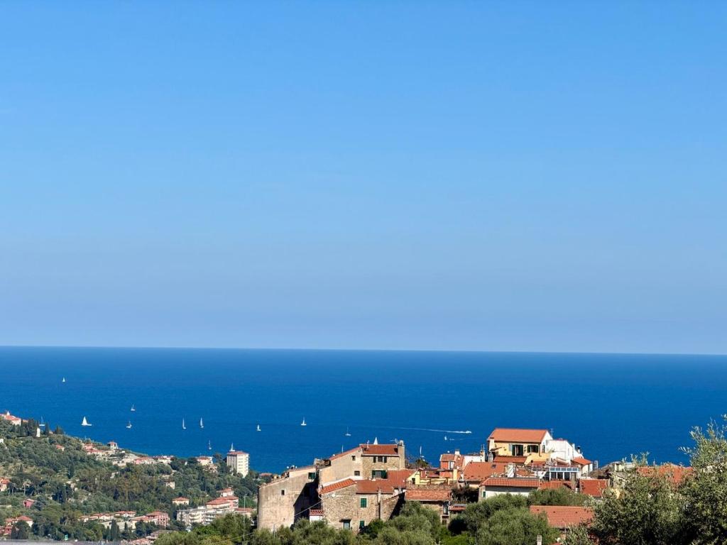 HOST4U - ex Archbishop's House & Terrace, Imperia - 2