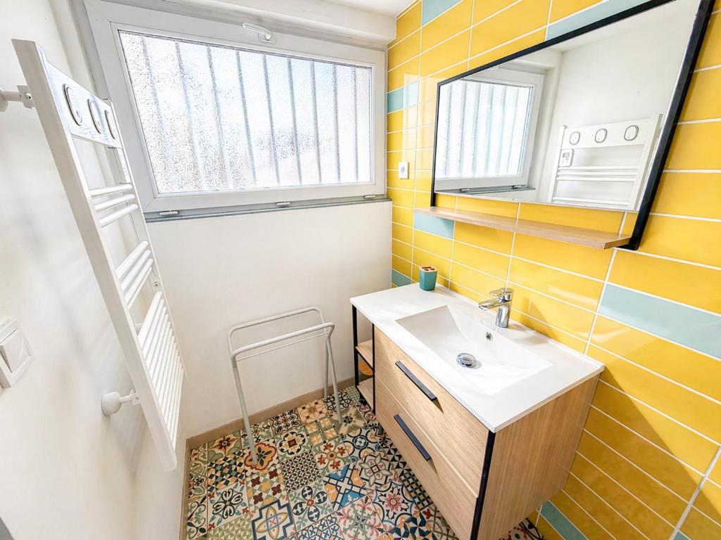 Maison rénovée proche plage, jardin clos, terrasse et parking privé - FR-1-22-353 - 3