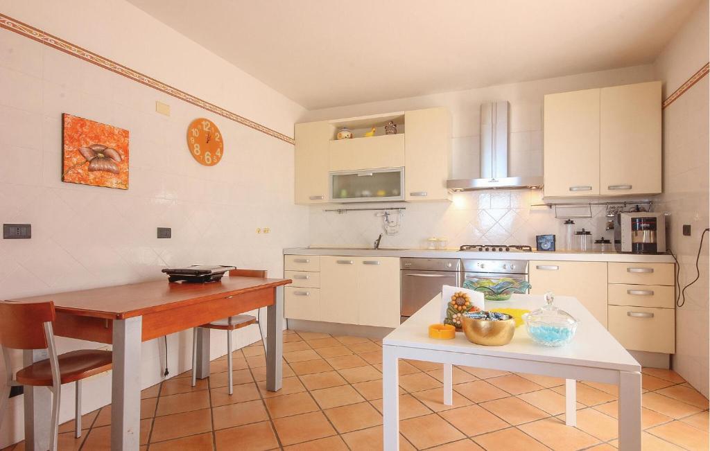 Beautiful Home In Agropoli - 4