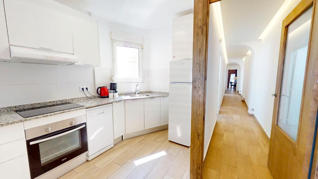 Apartamento Asun en Dénia, Ideal para grupos de hasta 6 personas en el centro de la ciudad by Family Homes Rentals - 4