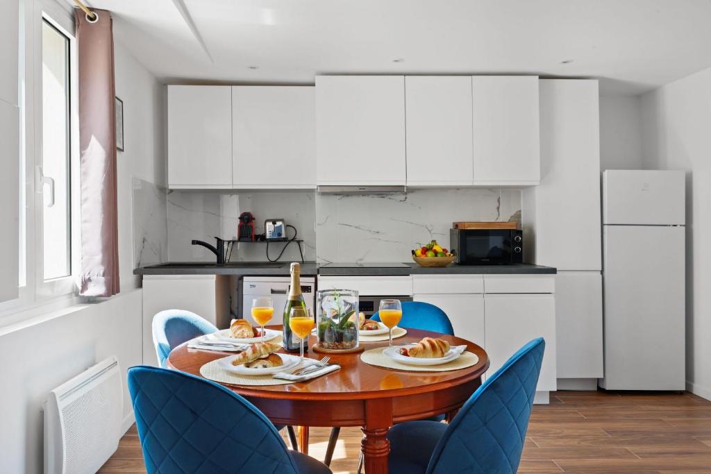 Le Marais & République - 2BR - Paris Vacation Rentals - 3
