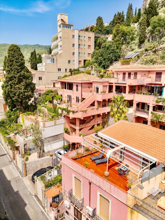 Penthouse with Sea View Terrace in the Heart of Taormina - 4