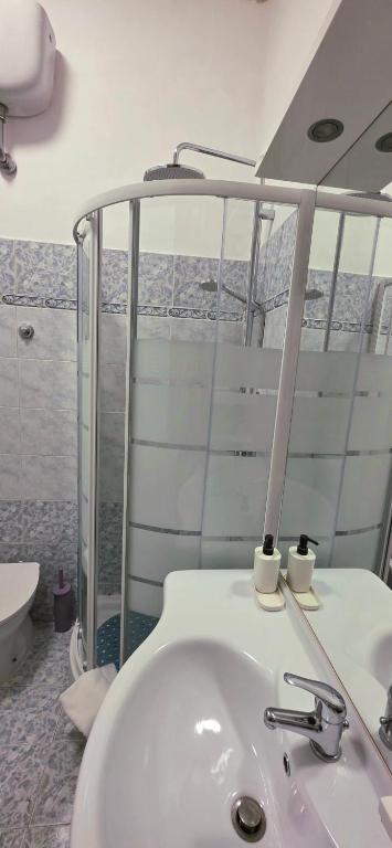 Martienez Room's Roma - 5