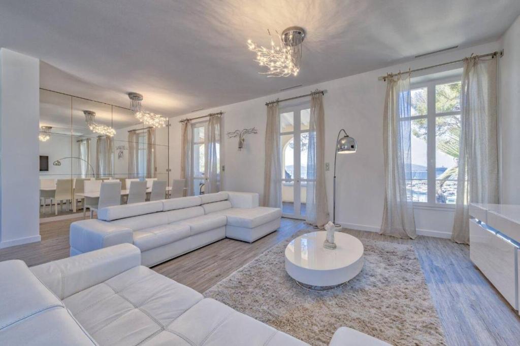 Villa les Romarins au port de Santa Lucia by Sea View Property Rental - 3