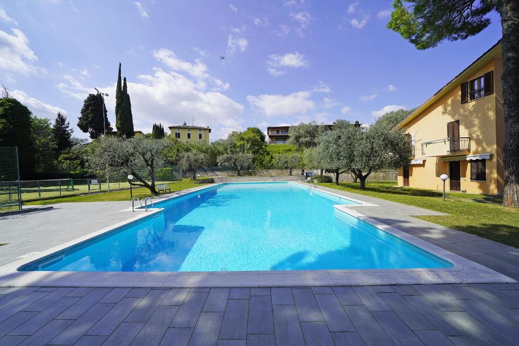 Olive Garden Garda - pool & view - 4