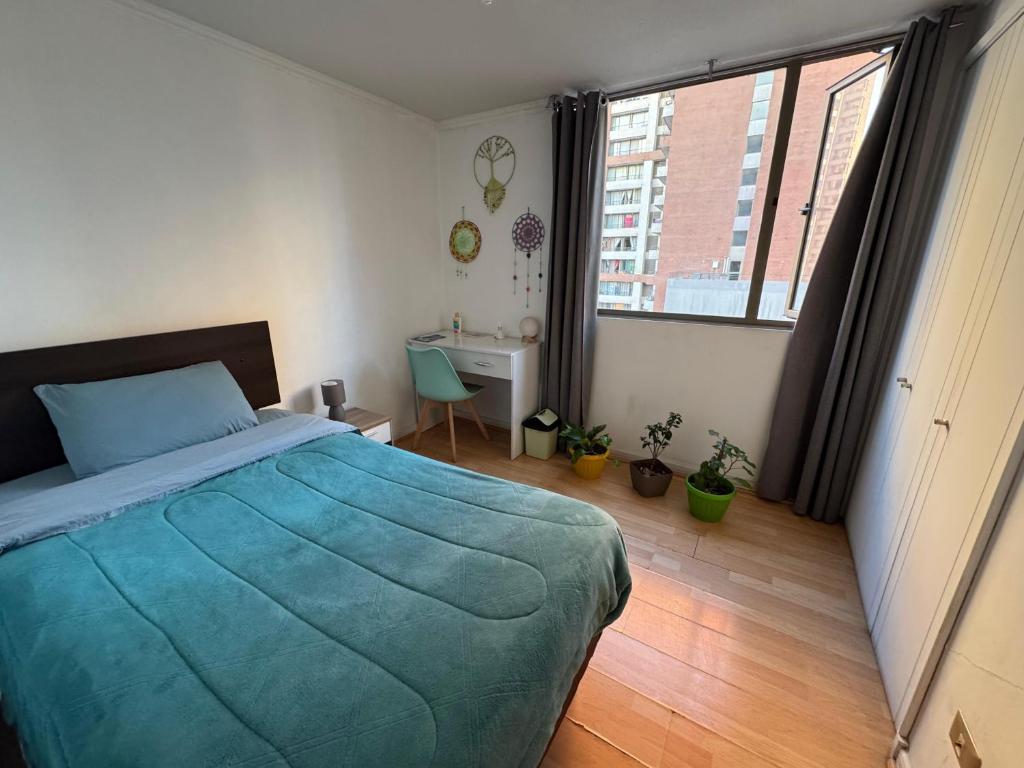 Private room with private bathroom in the Heart of Santiago - 1
