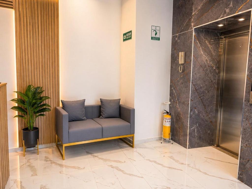 Aw Hotel Embassy Corner - Corferias, Embajada EEUU & Vive Claro - 3