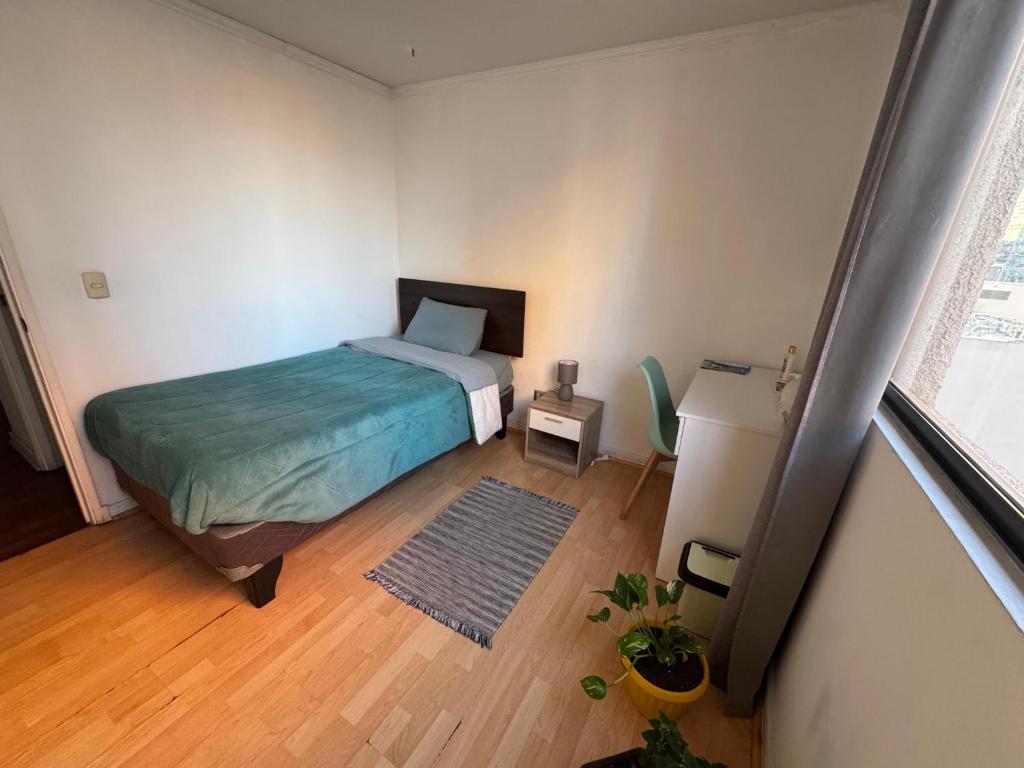 Private room with private bathroom in the Heart of Santiago - 4