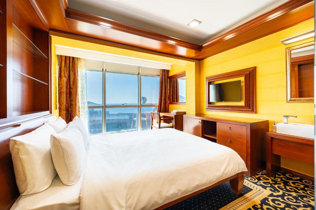 Castello Mare Residence - 5