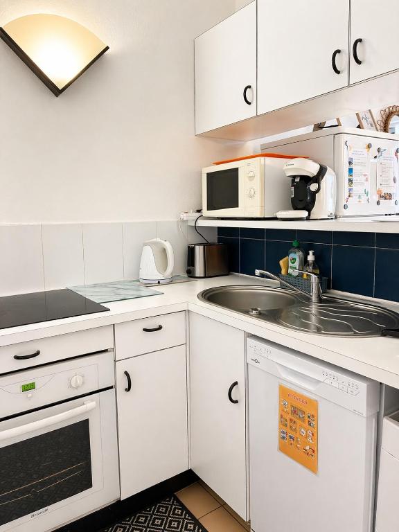 Studio cabine pied dans l eau climatisé, parking et wifi haut débit - 5