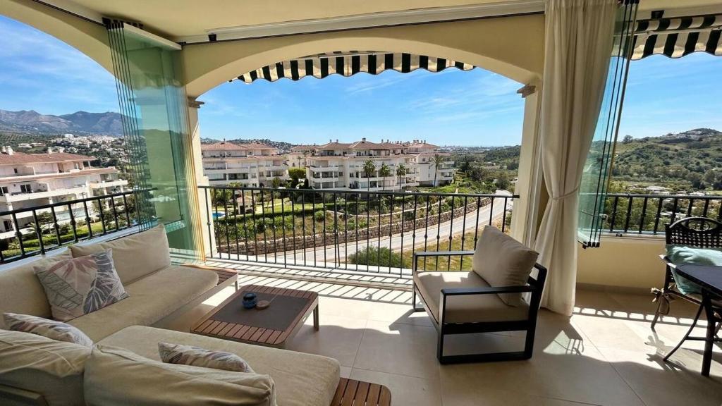 La Cala Hills Family Retreat with Views and Pool - 4