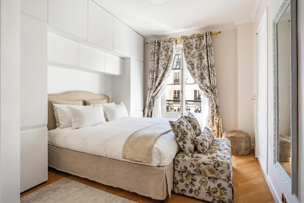 Elegant Luxury Apartment on Champs Elysees - 4