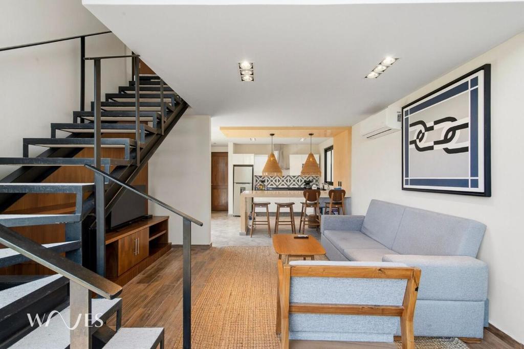 1 Br. Penthouse with Top Nature Views - 2