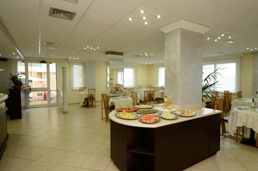 Hotel Lido Mazzini - 3