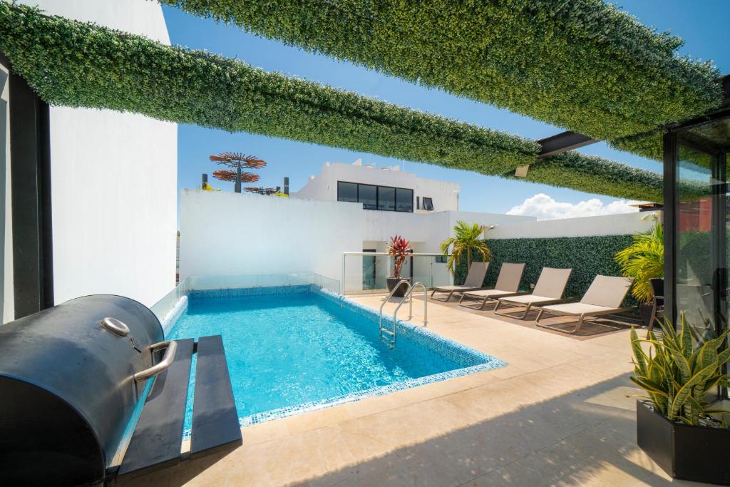 Apartment with Balcony & Pool in Playa del Carmen - 5