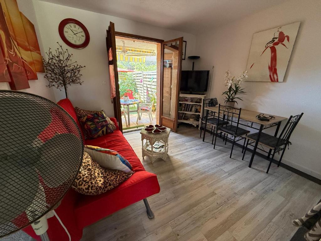 joli appartement avec jardin - 4