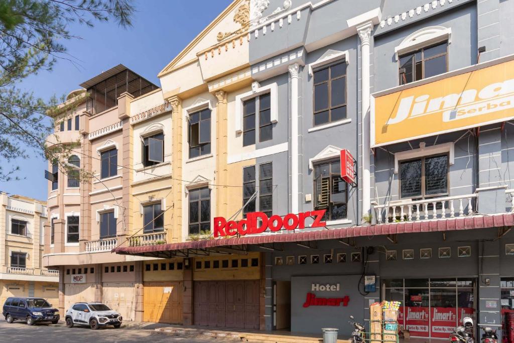 RedDoorz @ Komplek MMTC Deli Serdang エントランス